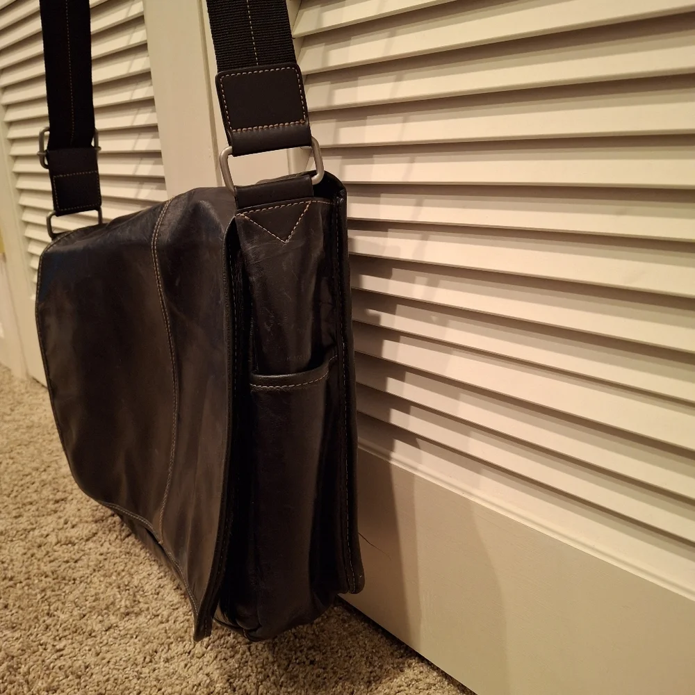 Vintage Perry Ellis  Men's Black Crossbody Shoulder Bag/Portfolio